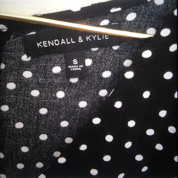 Kendall & Kylie Short Sleeve Romper - Picture 5 of 5